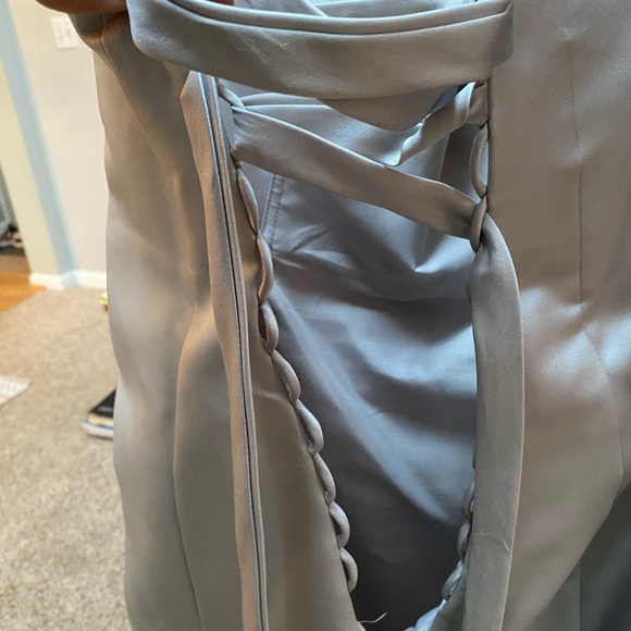 Gown - Picture 4 of 6